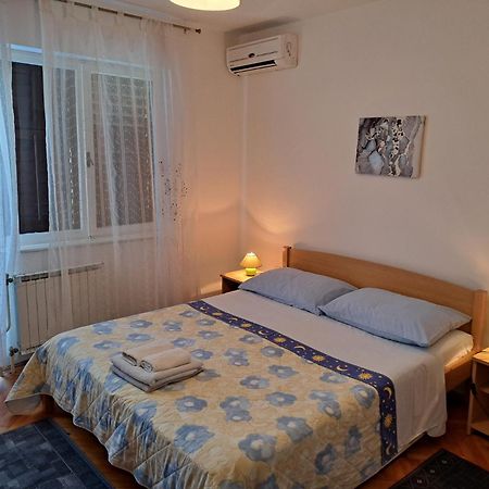 פורץ Accomodation Mirjana Rooms מראה חיצוני תמונה